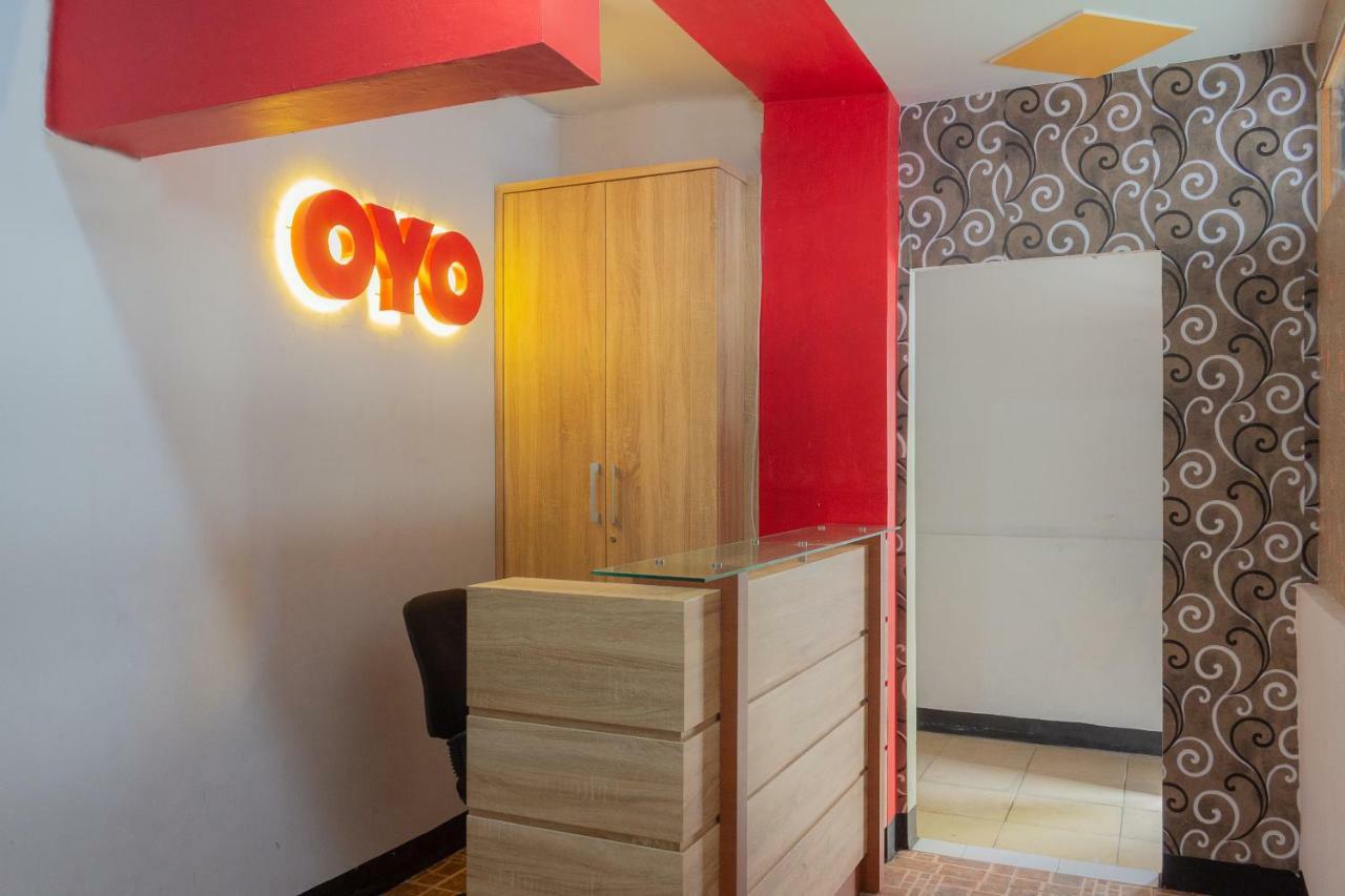 Oyo 649 K68 Residence Джакарта Екстериор снимка