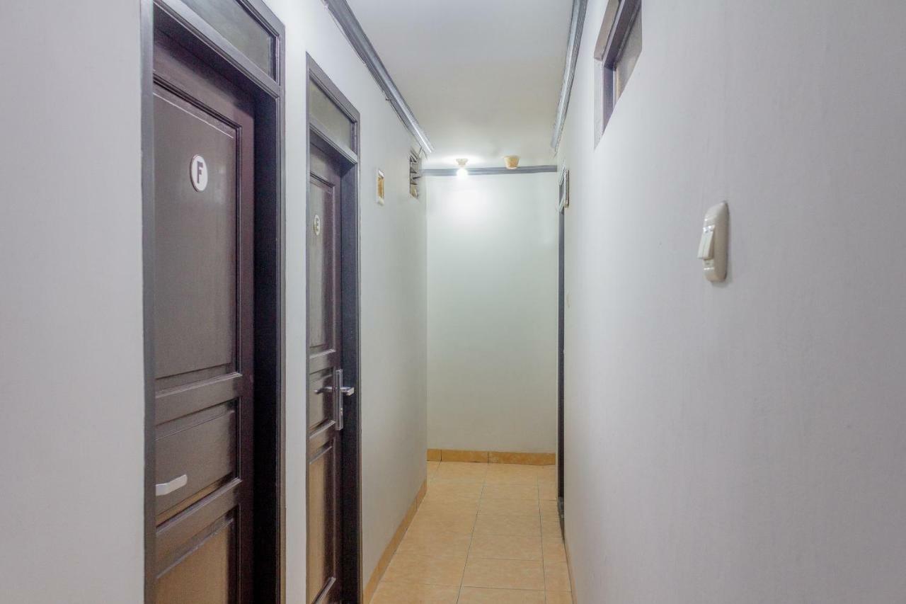 Oyo 649 K68 Residence Джакарта Екстериор снимка