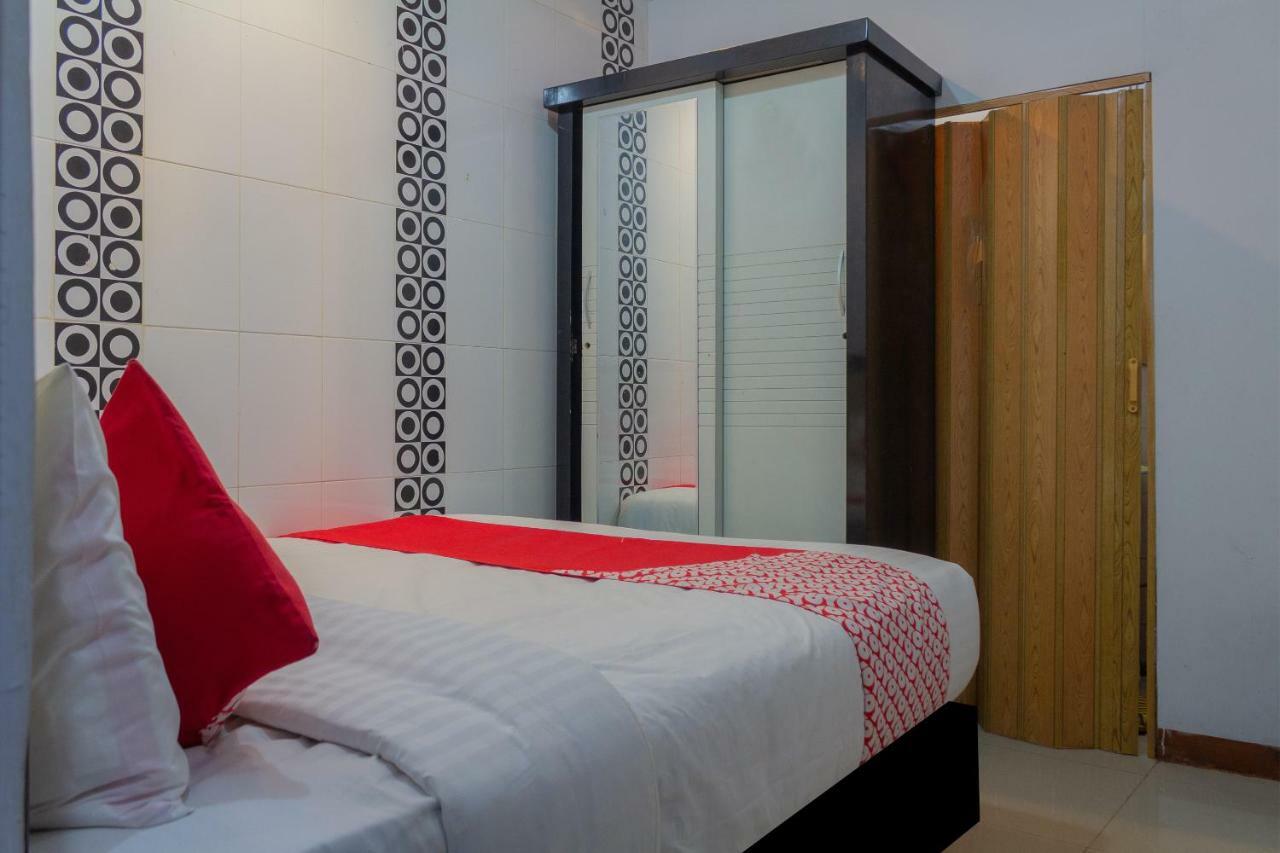 Oyo 649 K68 Residence Джакарта Екстериор снимка