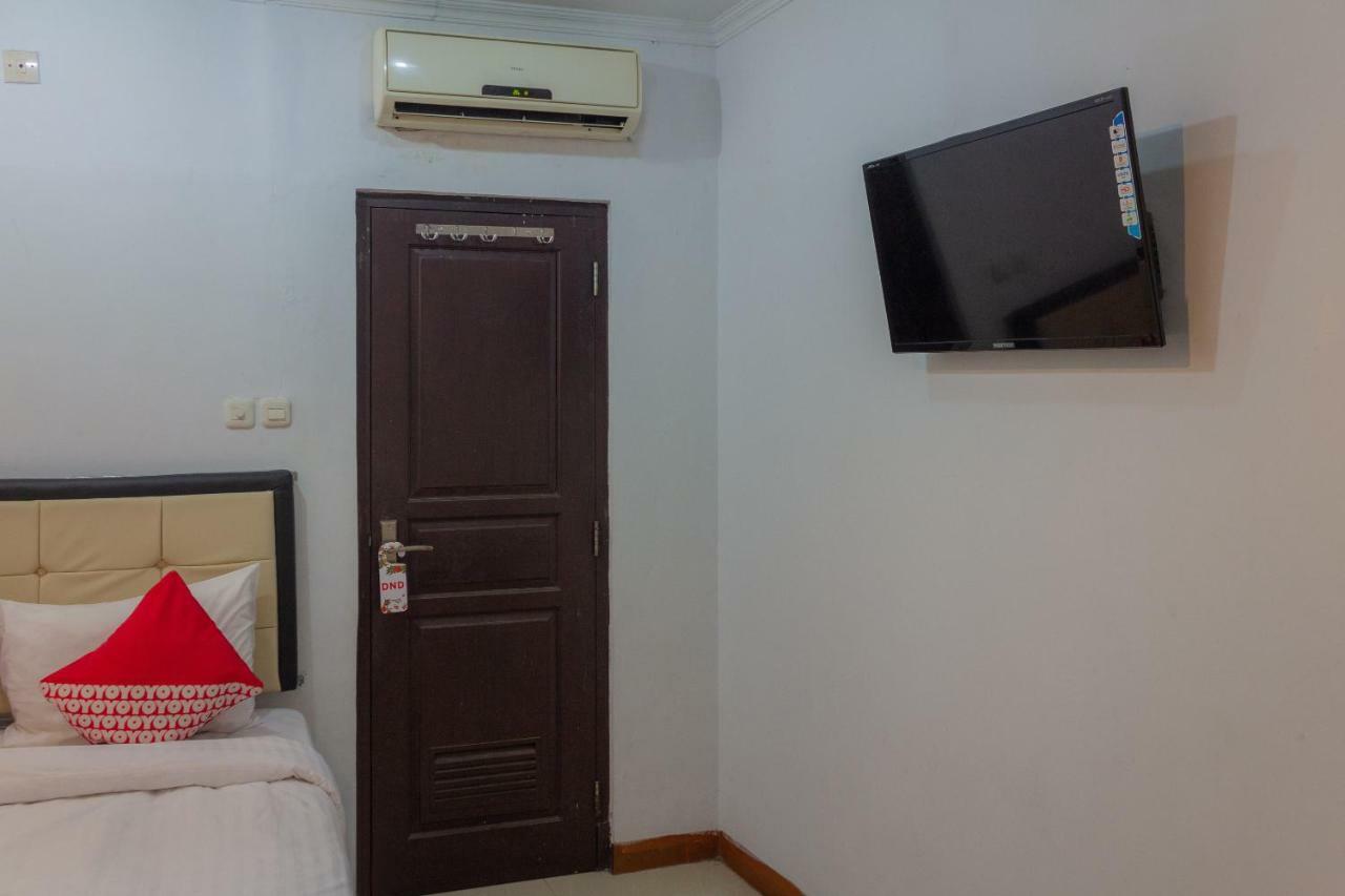 Oyo 649 K68 Residence Джакарта Екстериор снимка